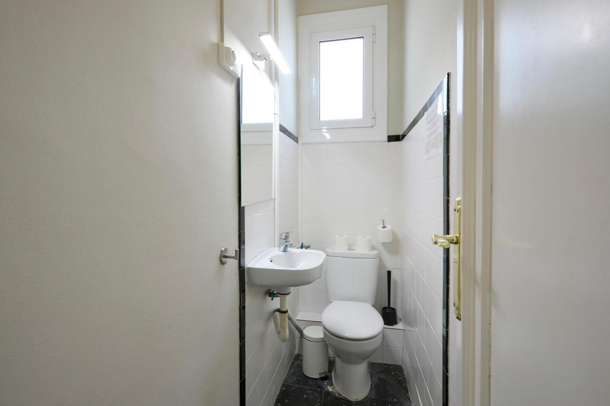 63Par1016- Sunny Apartment In Paralel Barcelona Eksteriør billede